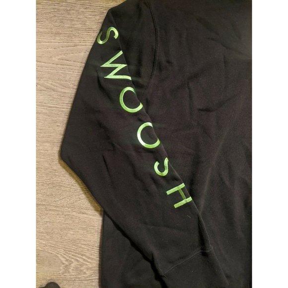 Men's Nike Sportswear Swoosh Black Crew Sweatshirts XL DJ0465-010 - Picture 2 of 6